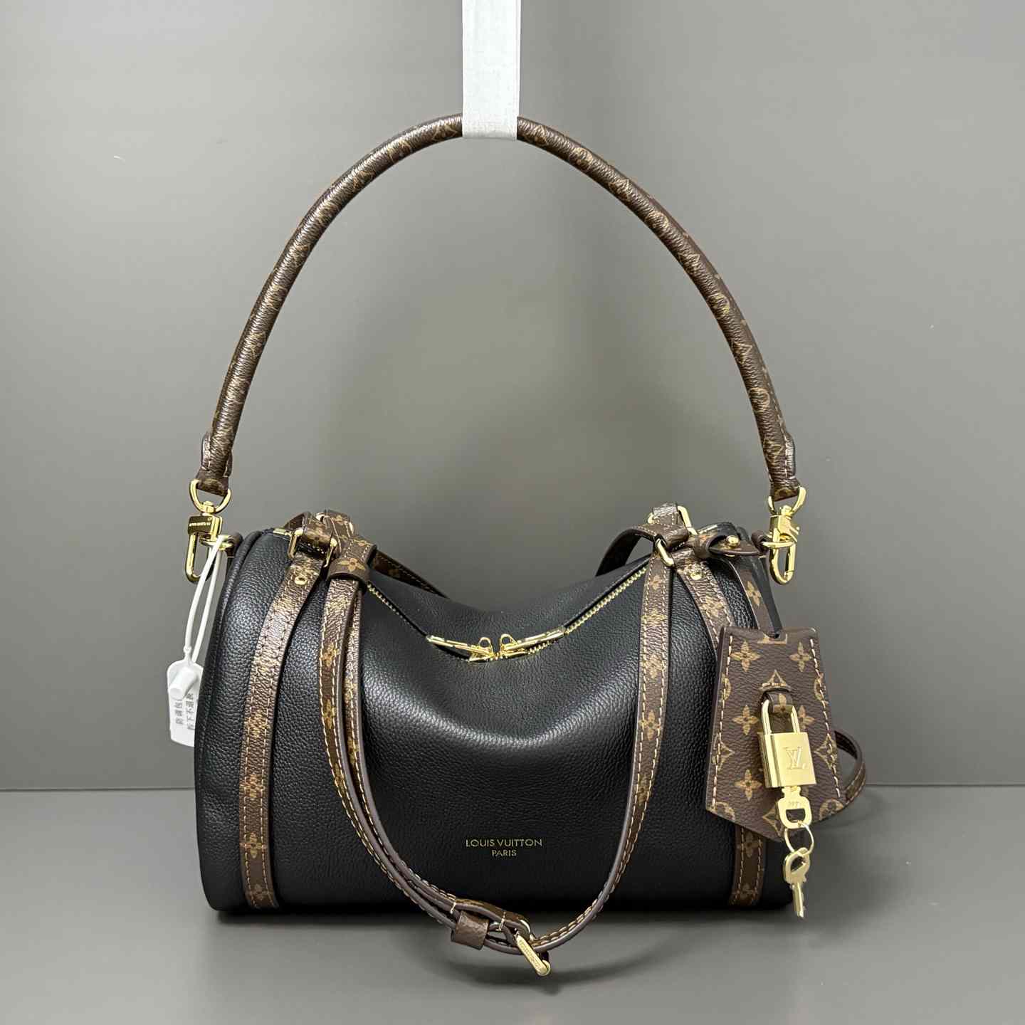 Louis Vuitton Express PM   M26039 - FashionPlug