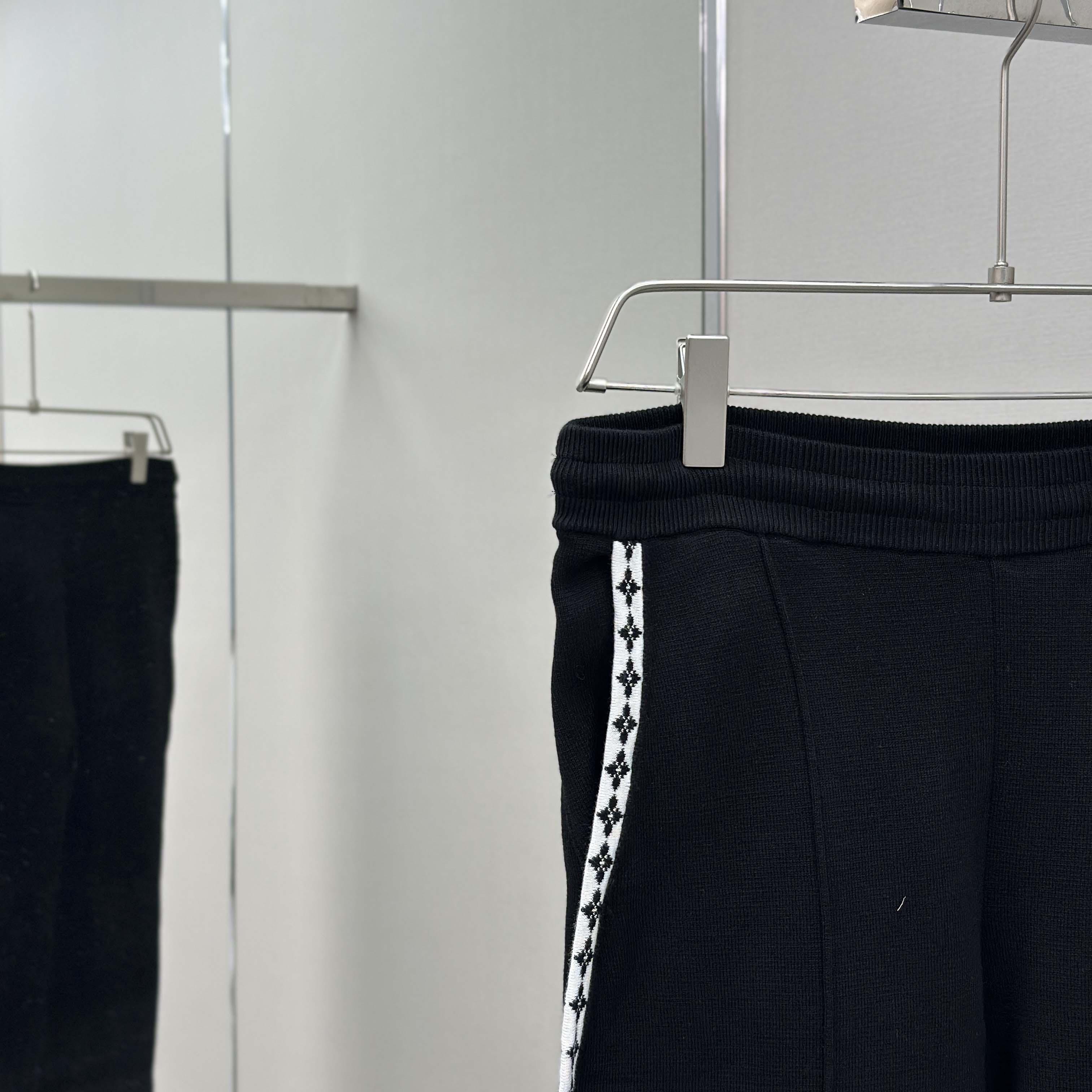 Louis Vuitton Preppy Knitted Wool Trousers   1AGTLU - FashionPlug