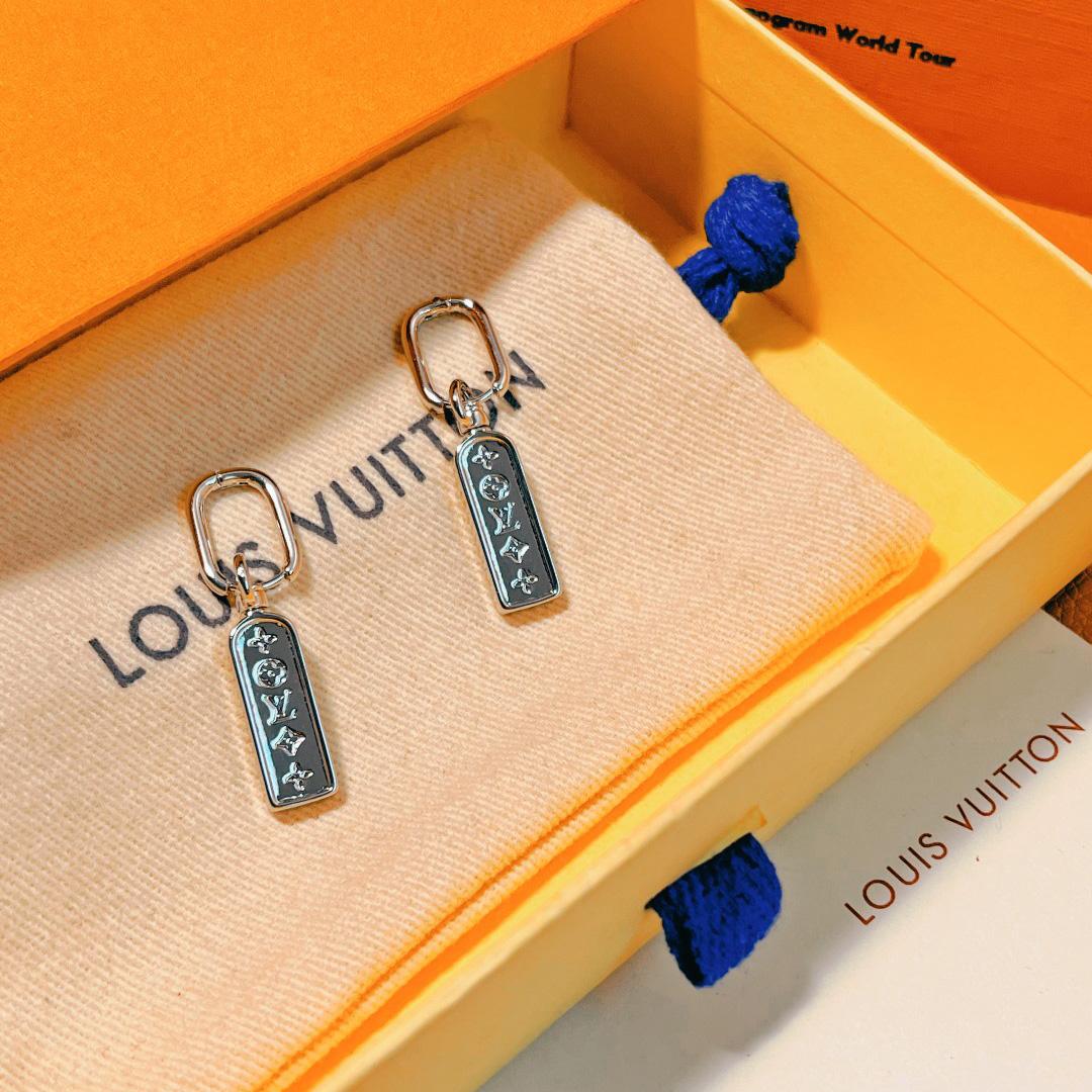 Louis Vuitton Les Gastons Vuitton Tag Single Hoop, White Gold   Q06946 - FashionPlug