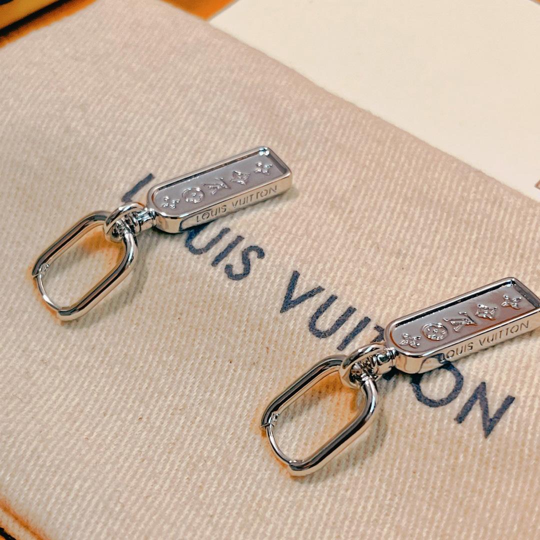 Louis Vuitton Les Gastons Vuitton Tag Single Hoop, White Gold   Q06946 - FashionPlug