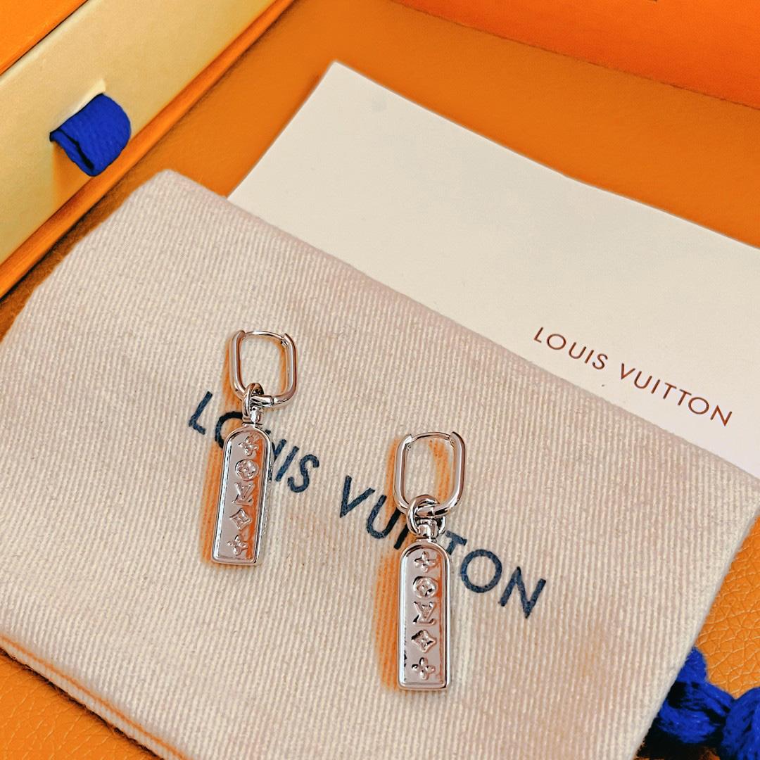 Louis Vuitton Les Gastons Vuitton Tag Single Hoop, White Gold   Q06946 - FashionPlug