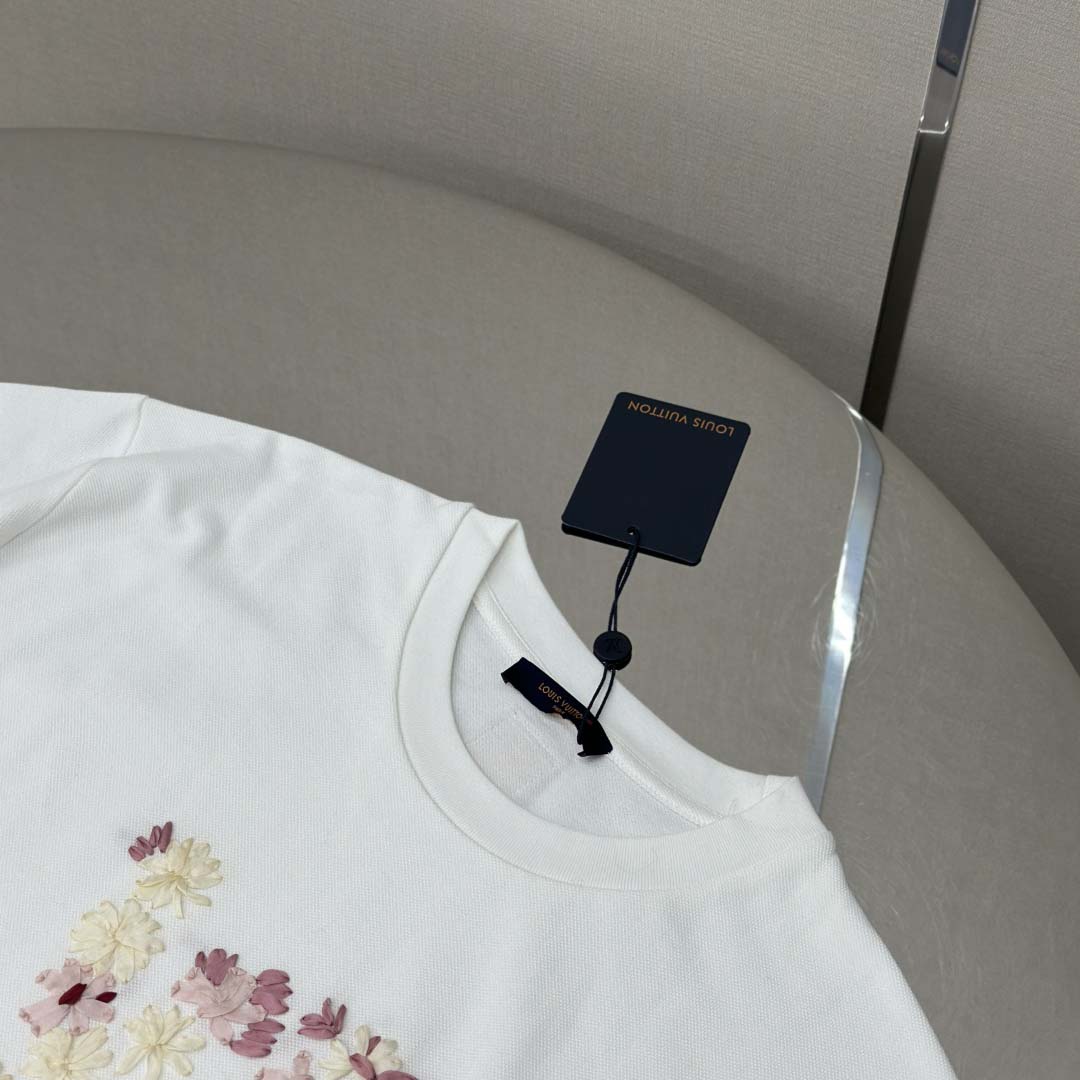 Louis Vuitton Embroidered T-Shirt   1AIMKH - FashionPlug