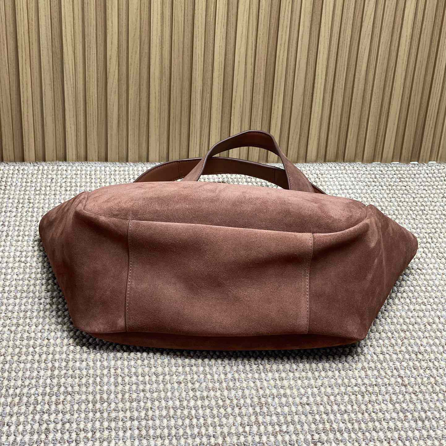 Saint Laurent LE 5 À 7 Bea In Suede - FashionPlug
