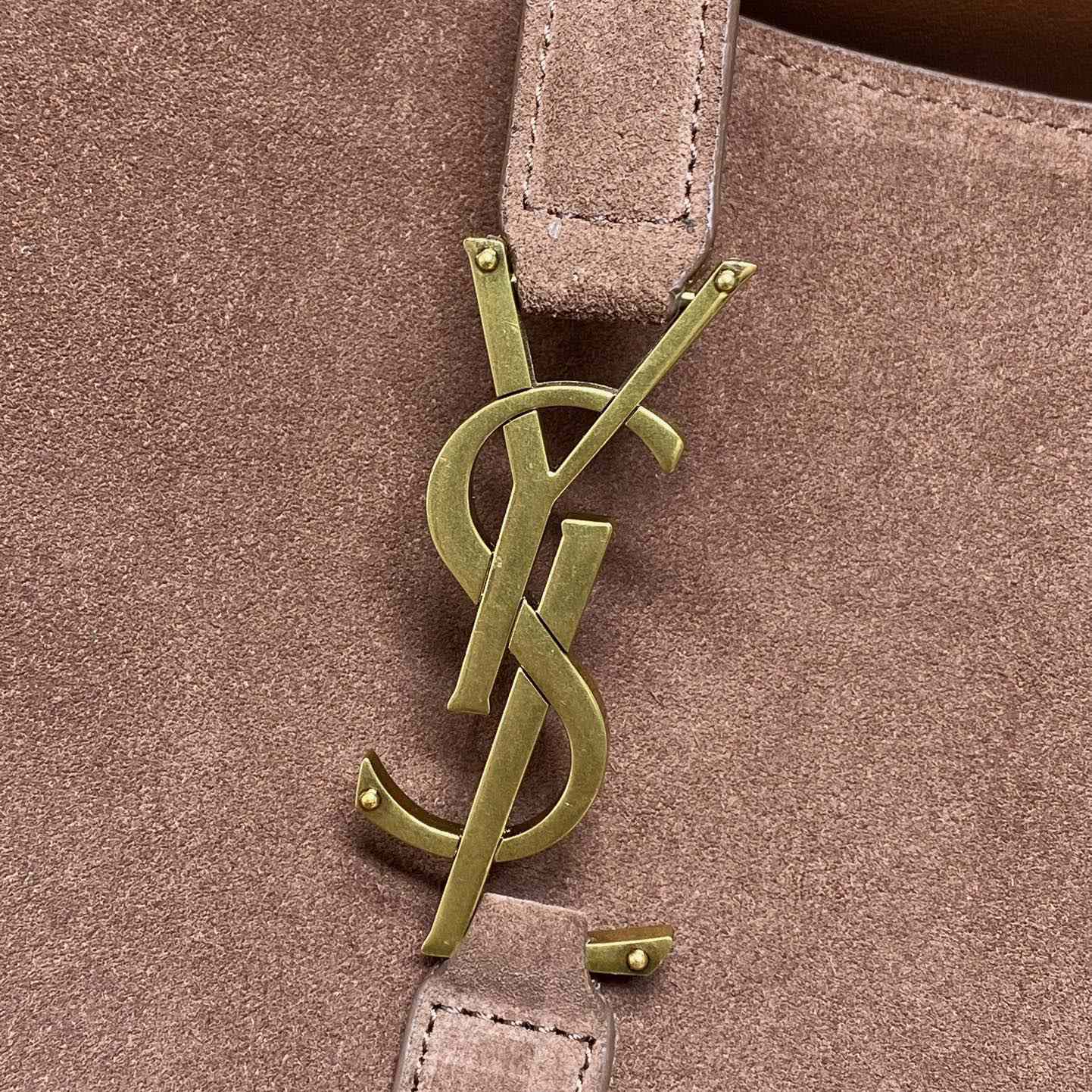 Saint Laurent LE 5 À 7 Bea In Suede - FashionPlug