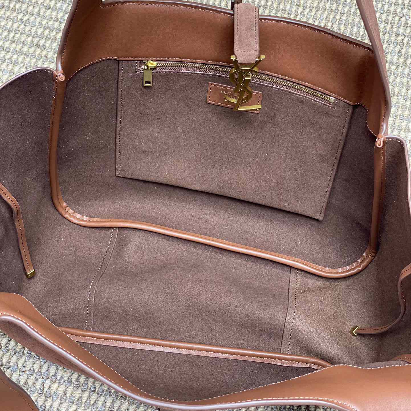 Saint Laurent LE 5 À 7 Bea In Suede - FashionPlug