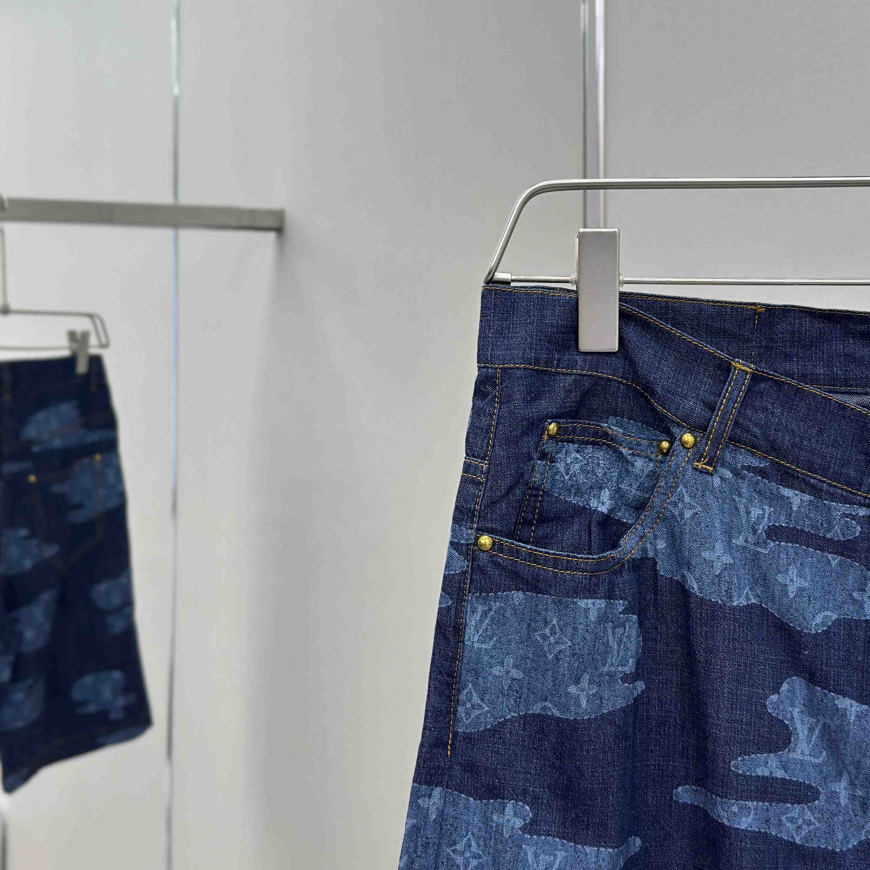 Louis Vuitton Monogram Chambray Shorts   1AILU6 - FashionPlug