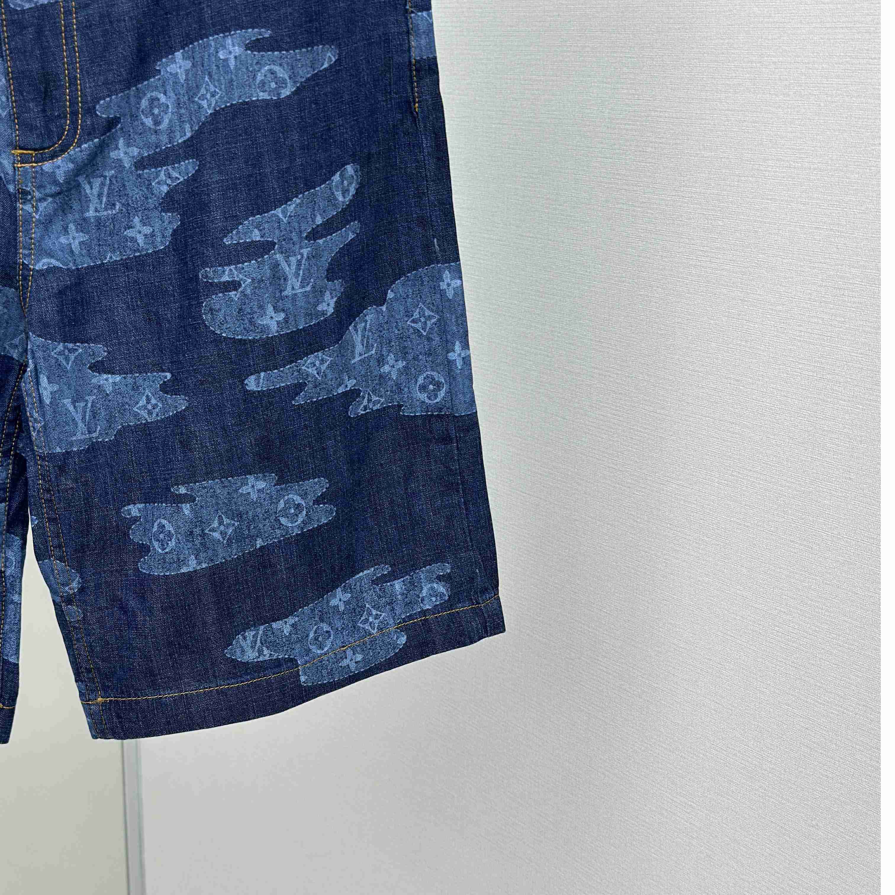 Louis Vuitton Monogram Chambray Shorts   1AILU6 - FashionPlug