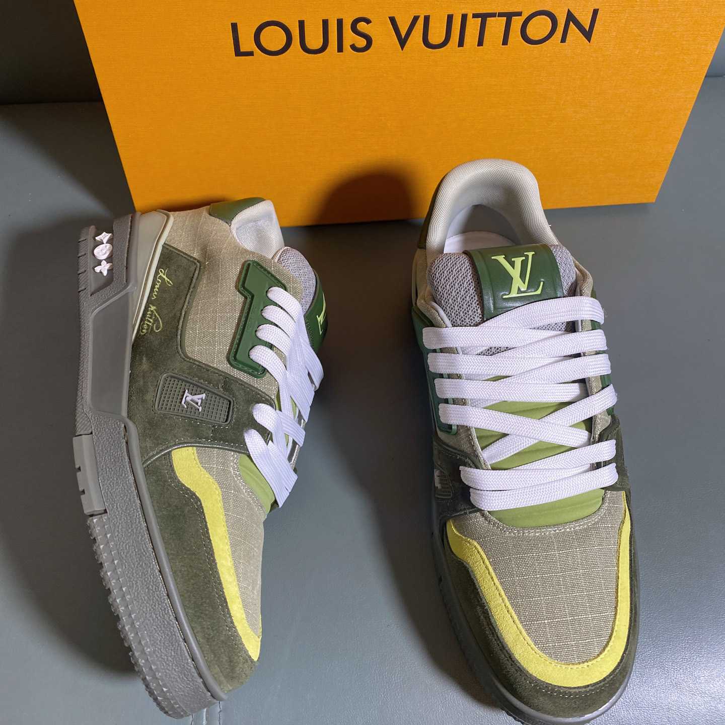 Louis Vuitton LV Trainer Outdoor Sneaker      1AHTG6 - FashionPlug