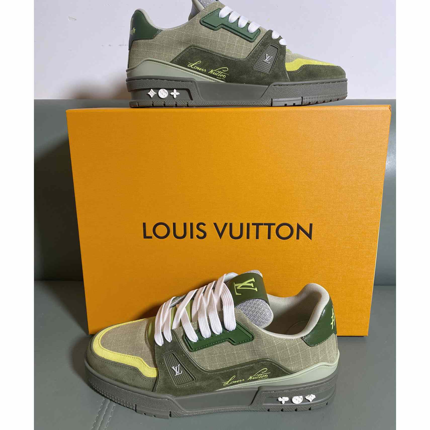 Louis Vuitton LV Trainer Outdoor Sneaker      1AHTG6 - FashionPlug