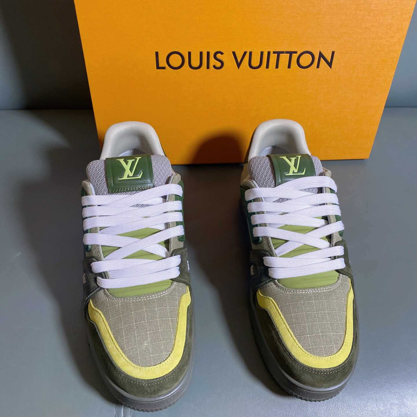 Louis Vuitton LV Trainer Outdoor Sneaker      1AHTG6 - FashionPlug