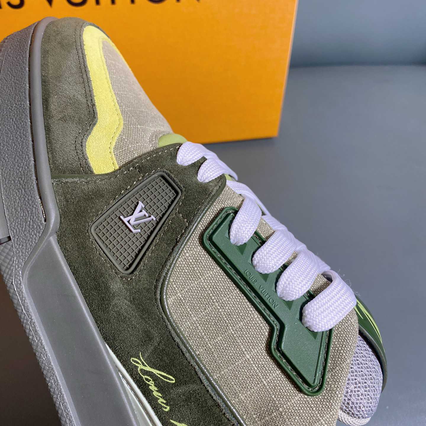 Louis Vuitton LV Trainer Outdoor Sneaker      1AHTG6 - FashionPlug