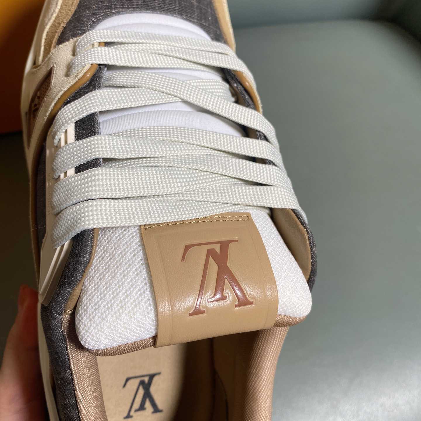 Louis Vuitton LV Trainer Outdoor Sneaker      1AHTFR - FashionPlug