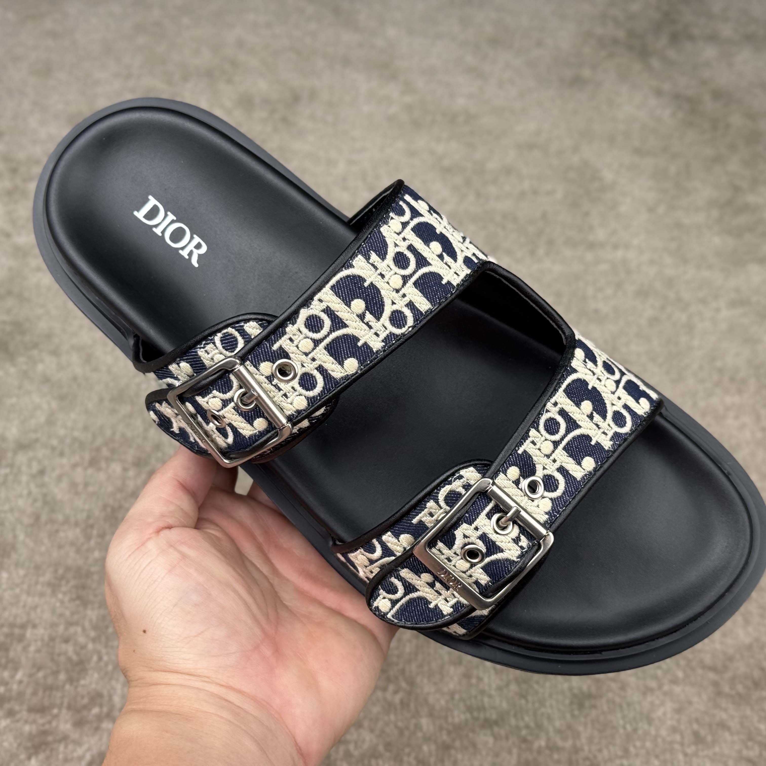 Dior Aqua Sandal  - FashionPlug