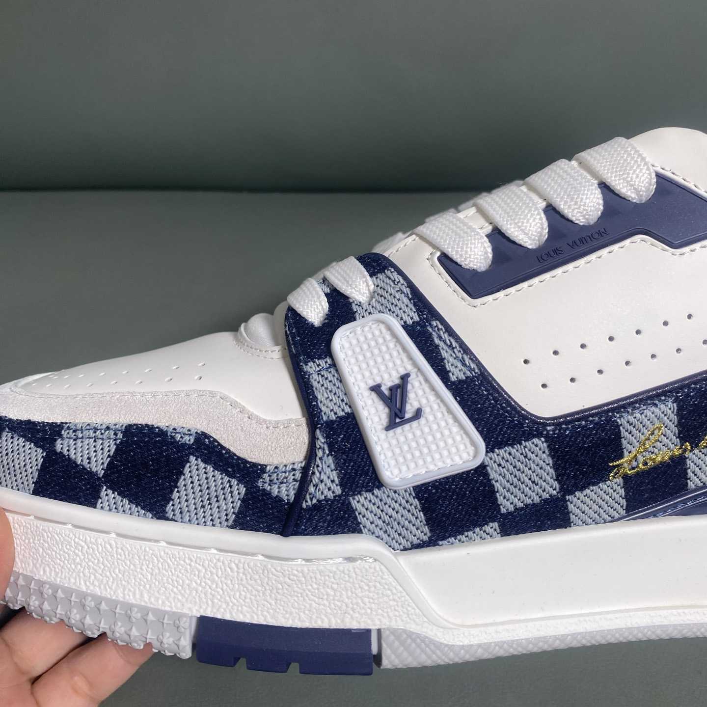 Louis Vuitton LV Trainer Sneaker    1AIKQQ - FashionPlug