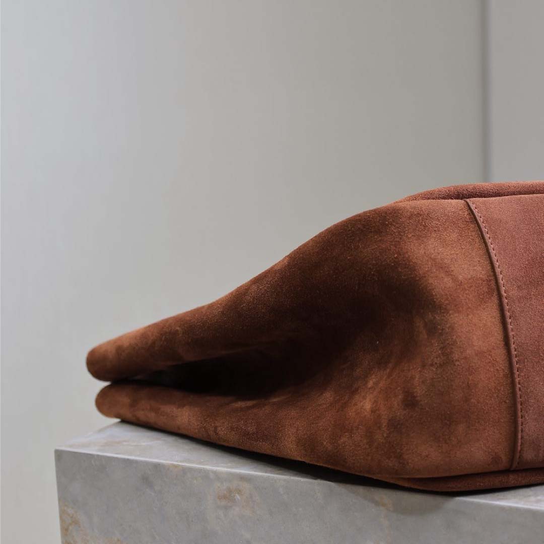 Saint Laurent LE 5 À 7 Bea In Suede - FashionPlug