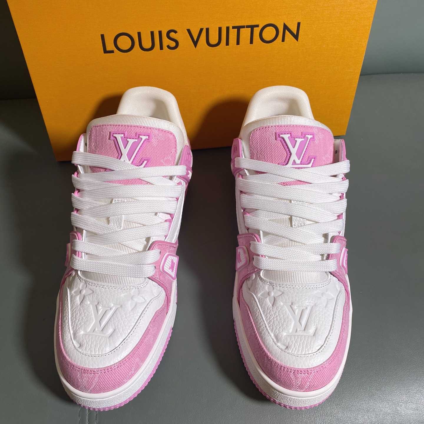 Louis Vuitton LV Trainer Sneaker      1AIKOM - FashionPlug