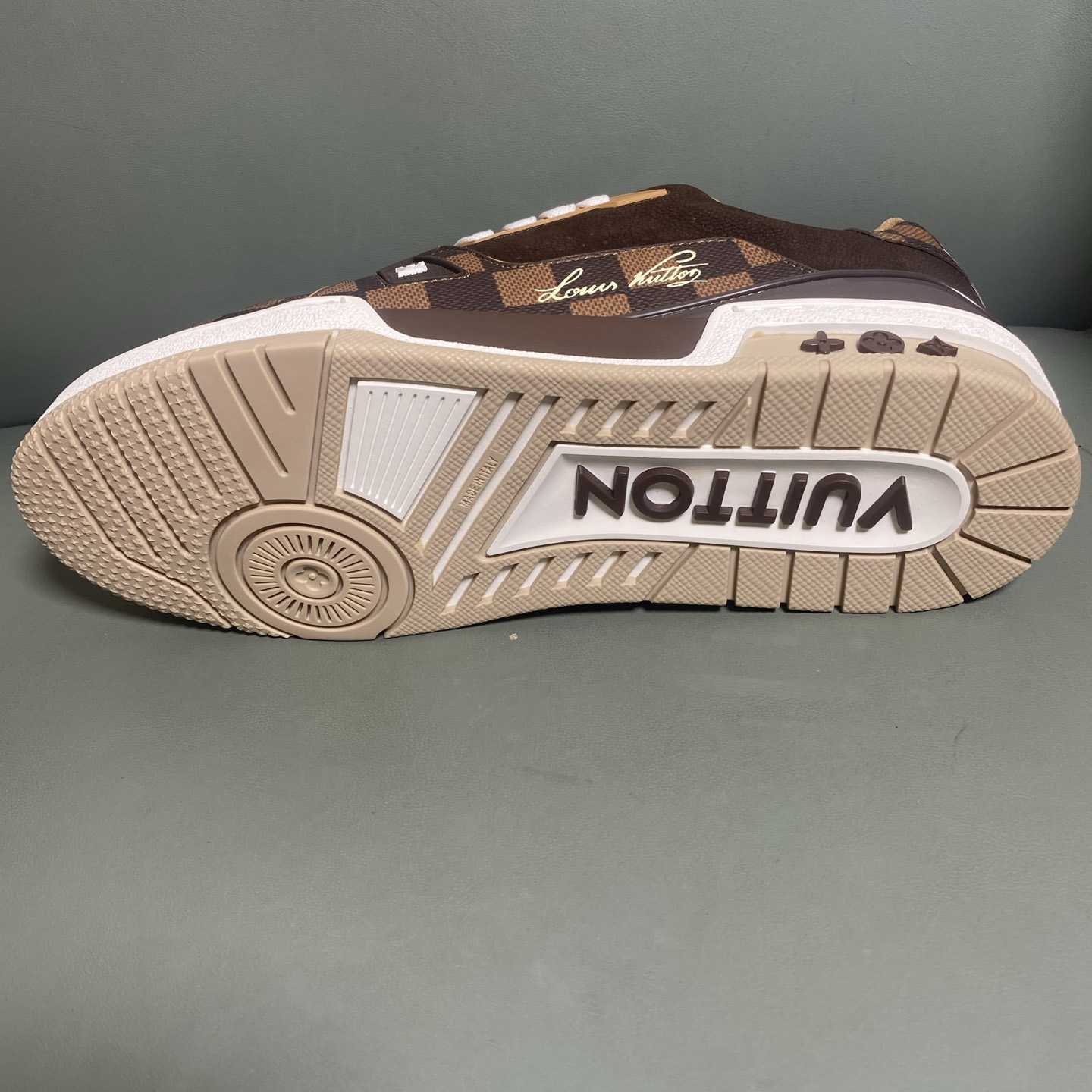 Louis Vuitton LV Trainer Sneaker     1AIN14 - FashionPlug