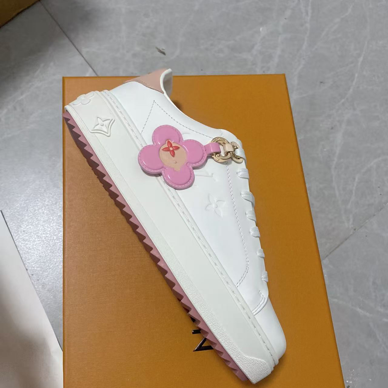 Louis Vuitton Time Out Sneaker   1AGUWS - FashionPlug