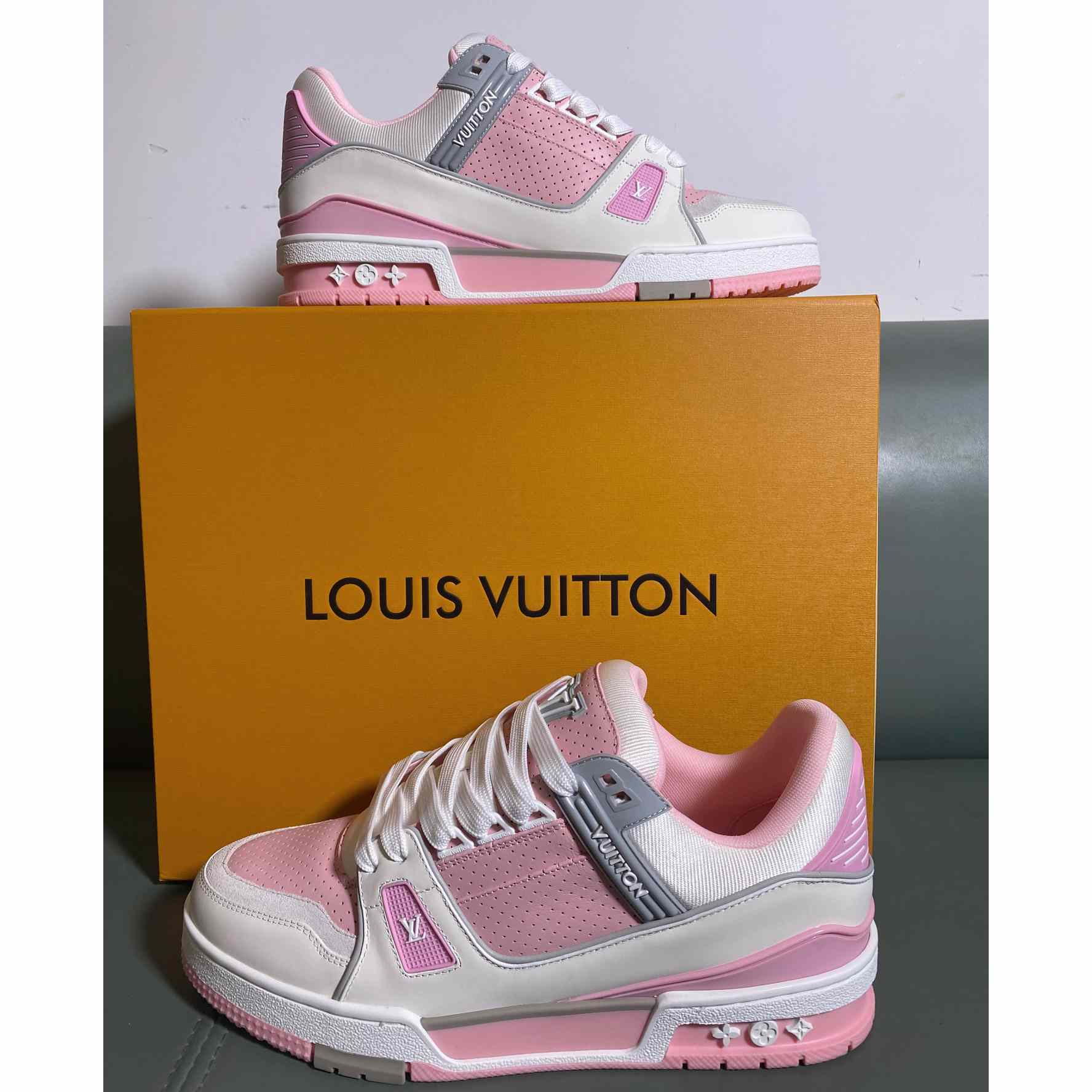 Louis Vuitton LV Trainer Sneaker      1AHTF5 - FashionPlug