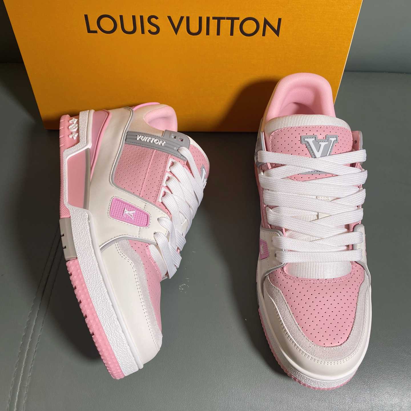 Louis Vuitton LV Trainer Sneaker      1AHTF5 - FashionPlug