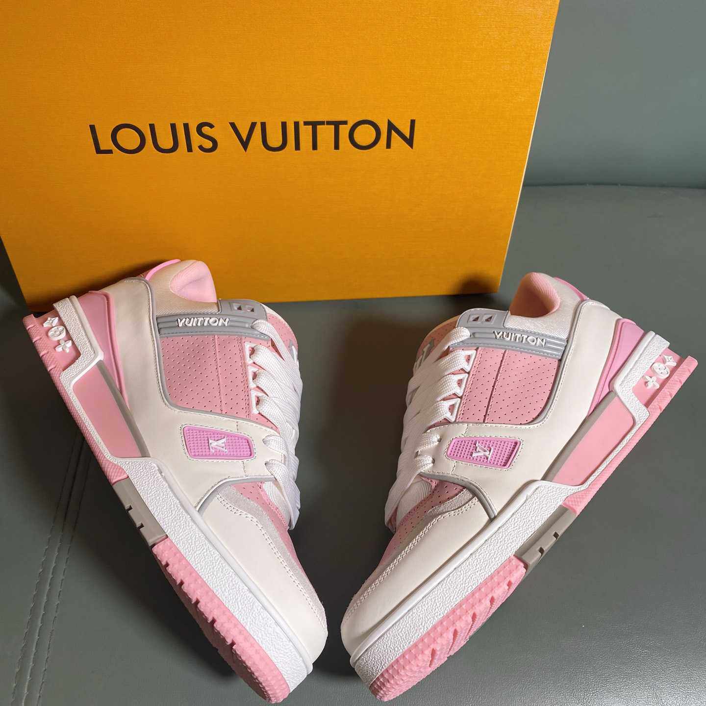 Louis Vuitton LV Trainer Sneaker      1AHTF5 - FashionPlug