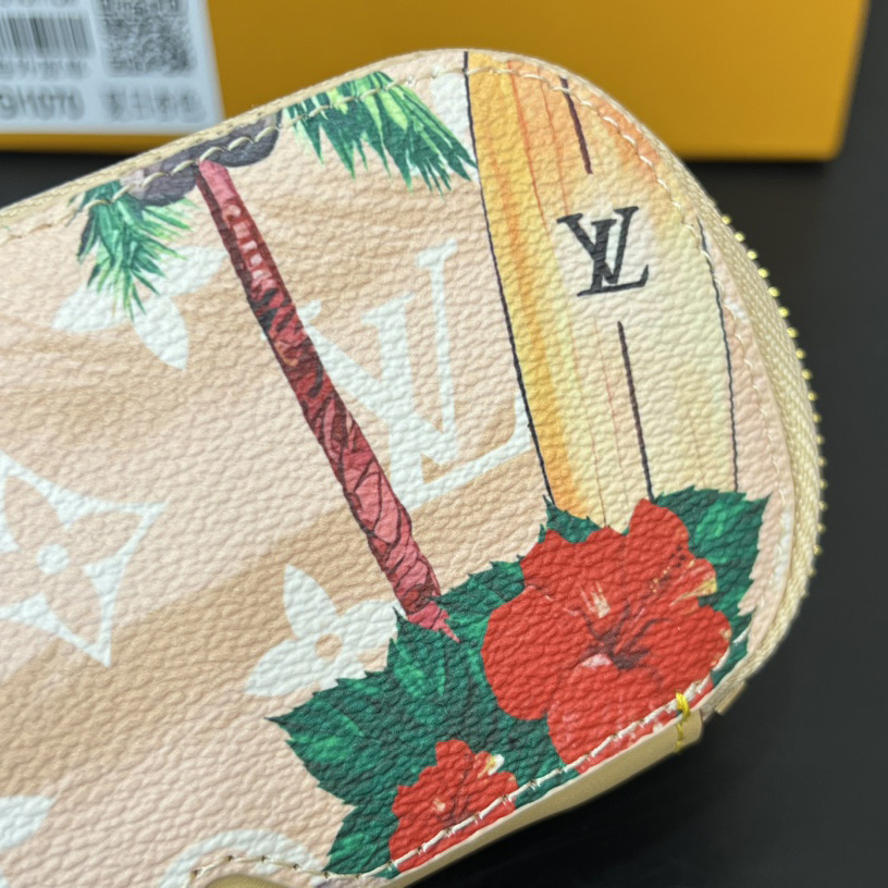 Louis Vuitton Sunglasses Pouch - FashionPlug