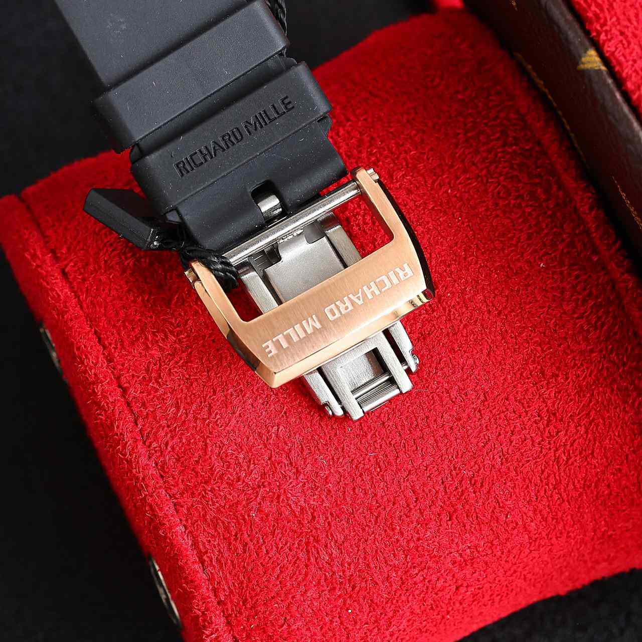 Richard Mille 67-01 Extra Flat - FashionPlug