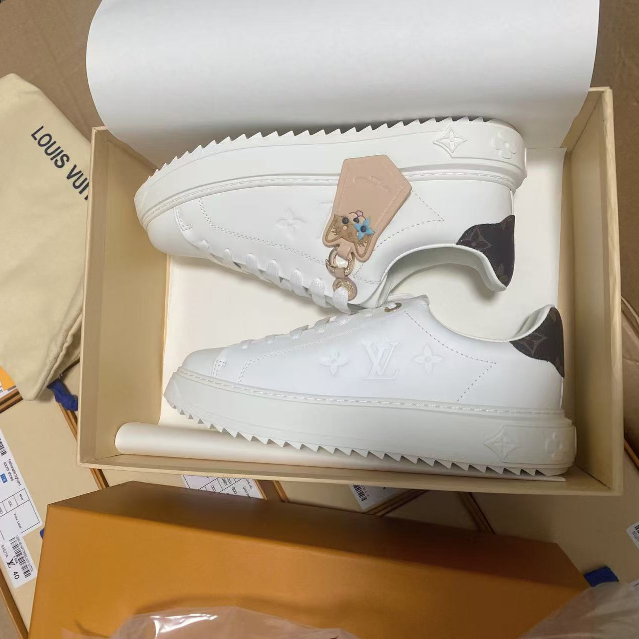 Louis Vuitton Time Out Sneaker   1AGUX5 - FashionPlug
