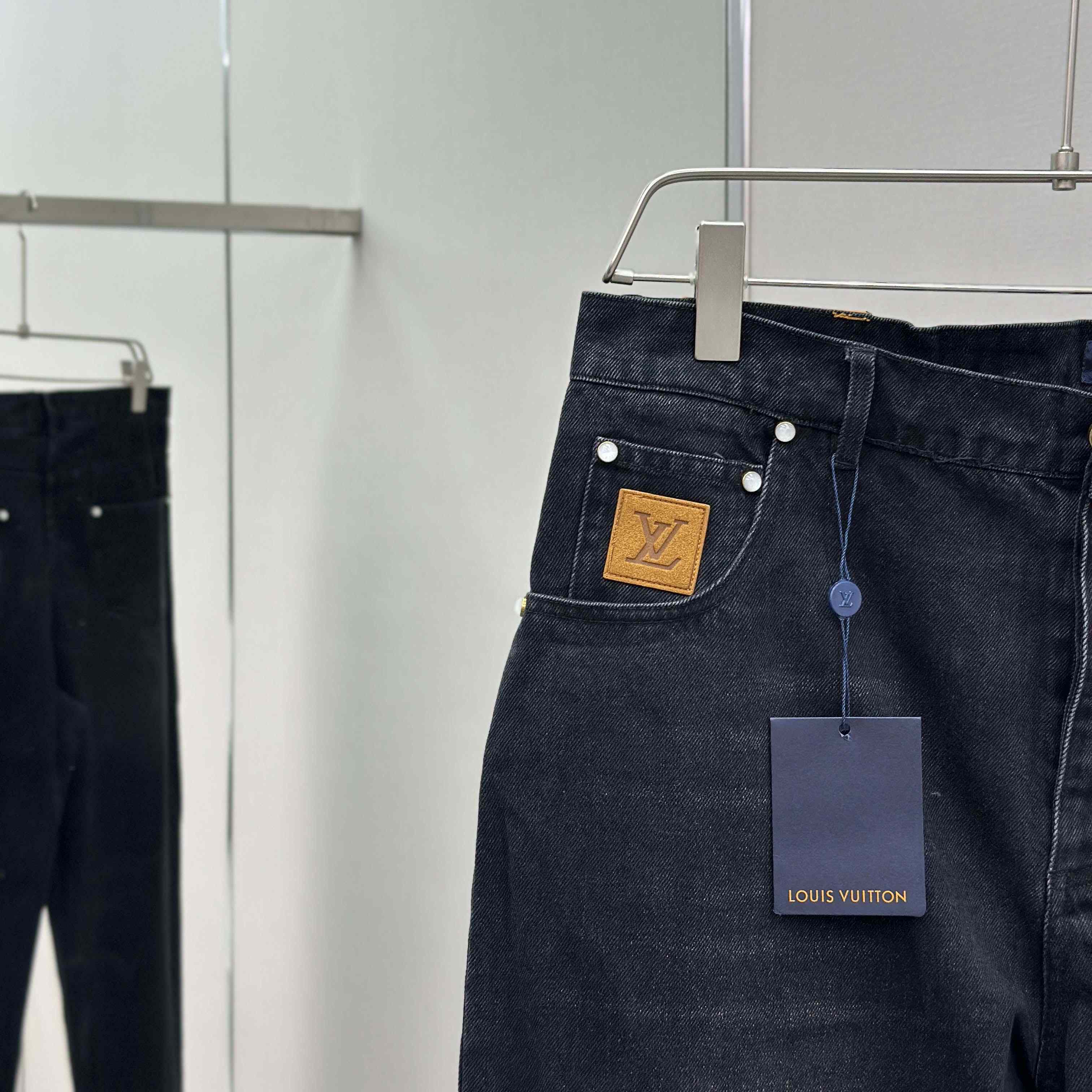 Louis Vuitton LV Skate Denim Pants   1AILKZ - FashionPlug