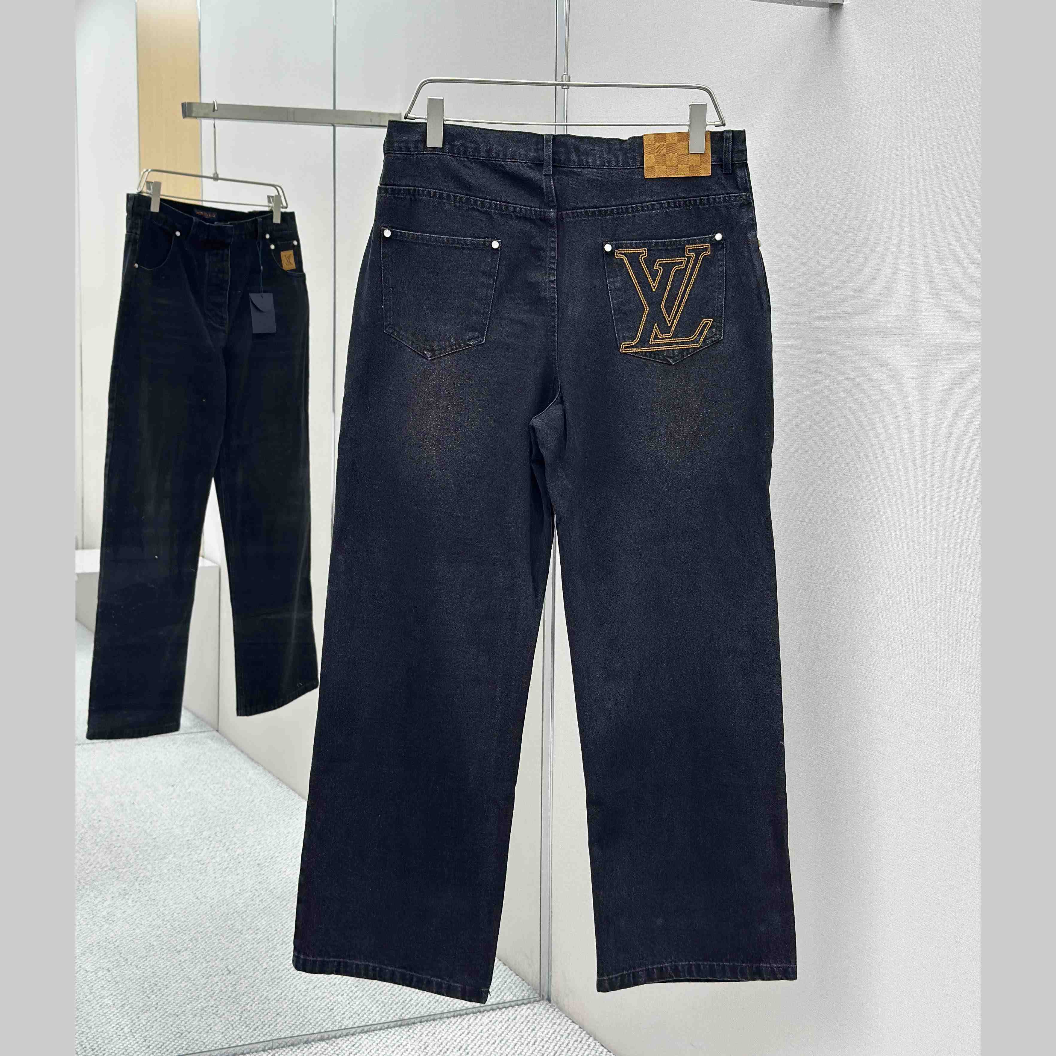 Louis Vuitton LV Skate Denim Pants   1AILKZ - FashionPlug