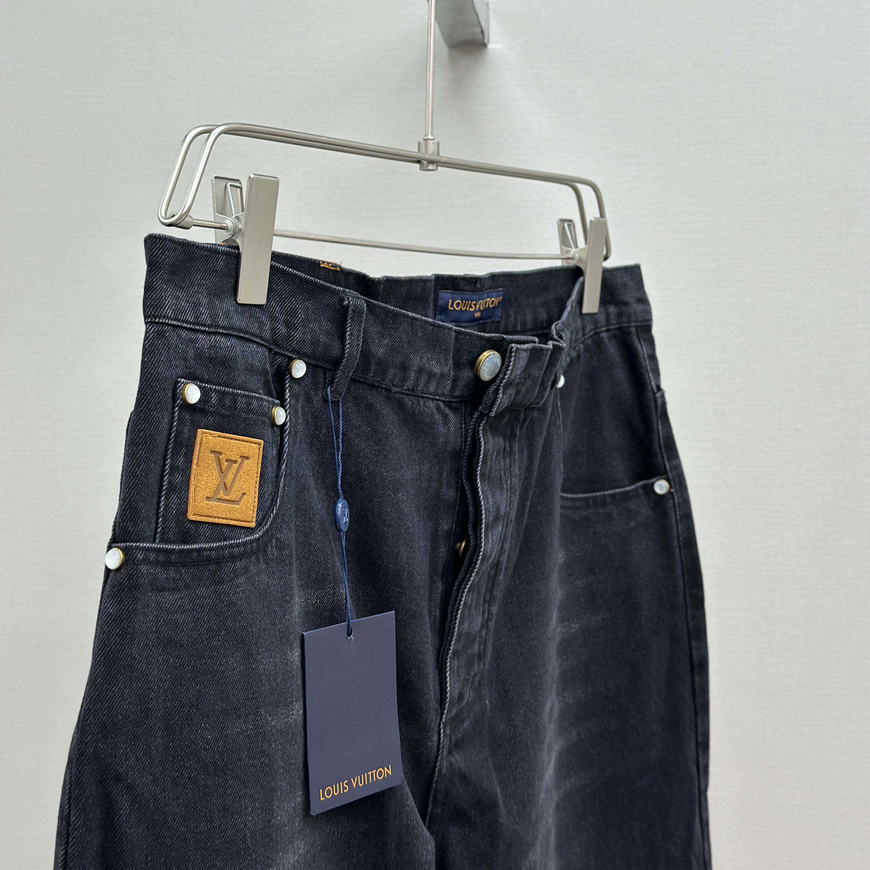 Louis Vuitton LV Skate Denim Pants   1AILKZ - FashionPlug
