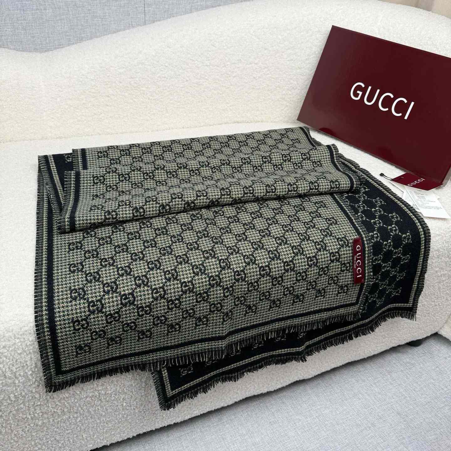 Gucci GG Wool Jacquard Scarf - FashionPlug