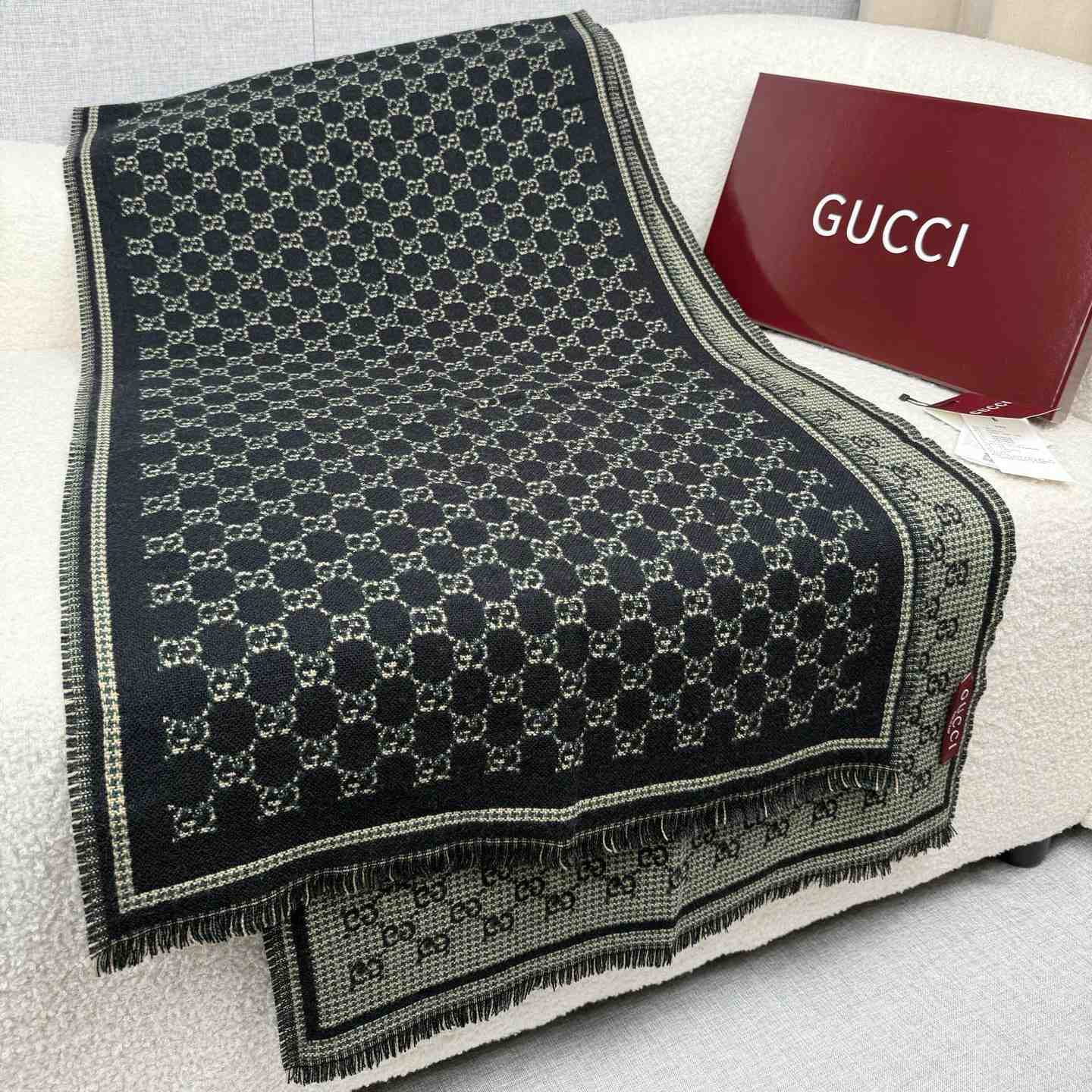 Gucci GG Wool Jacquard Scarf - FashionPlug