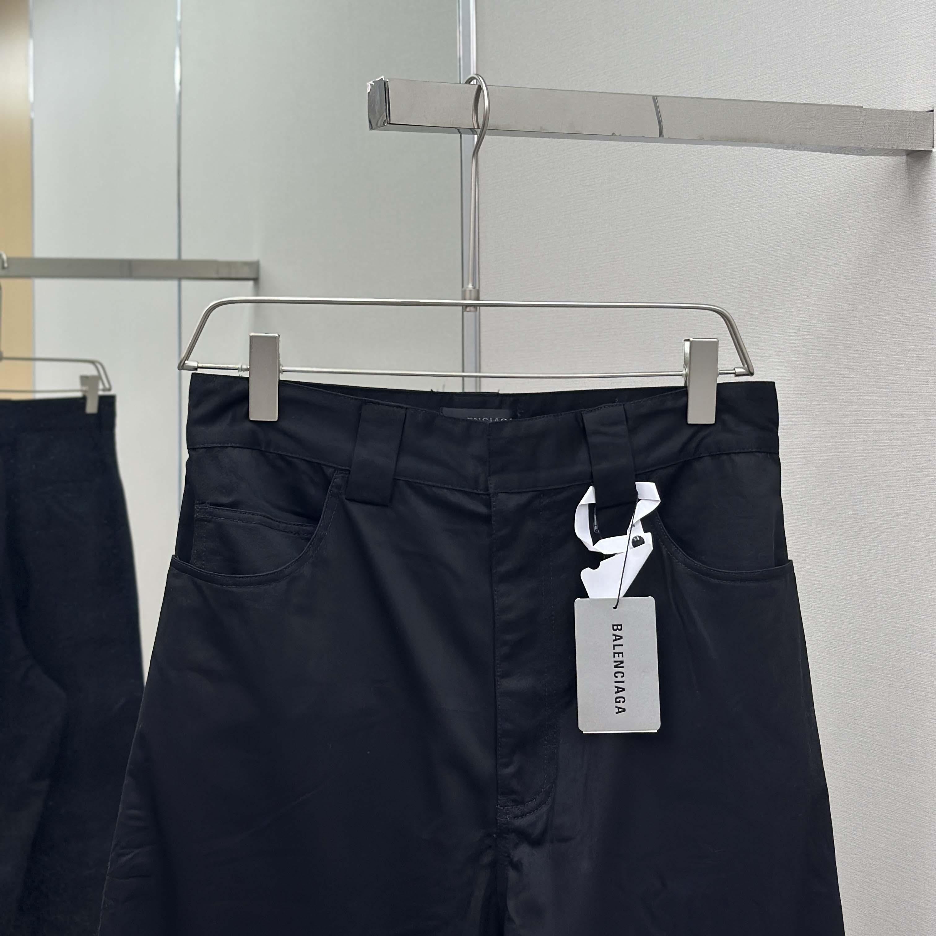 Balenciaga Workwear Utility Pants In Black - FashionPlug