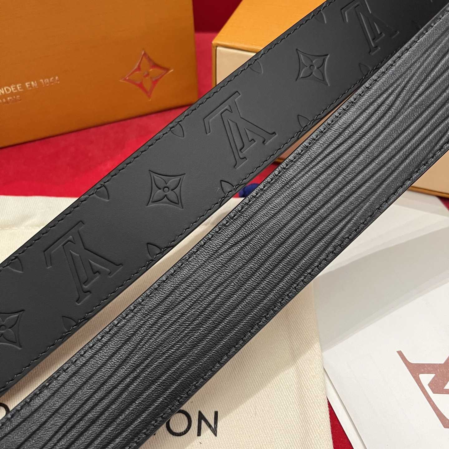 Louis Vuitton Reversible Belt  4cm - FashionPlug