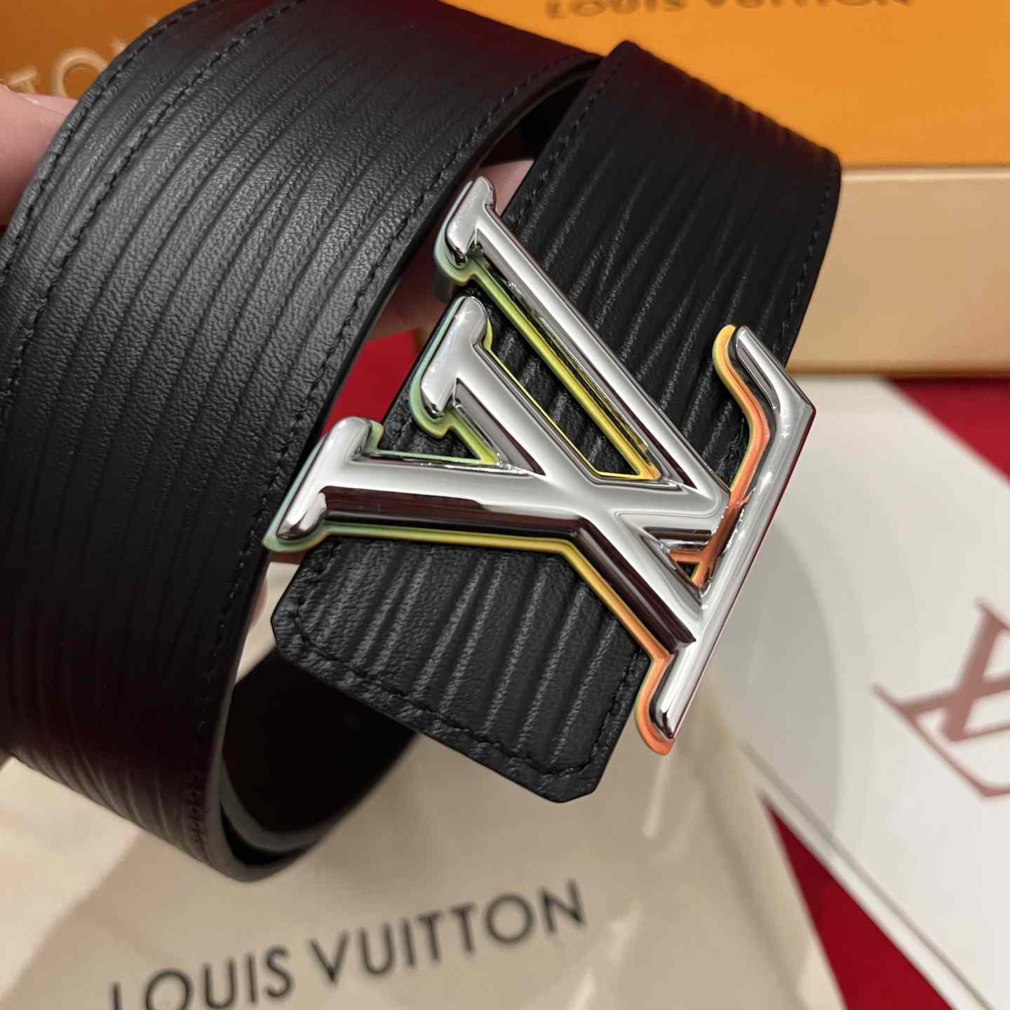 Louis Vuitton Reversible Belt  4cm - FashionPlug