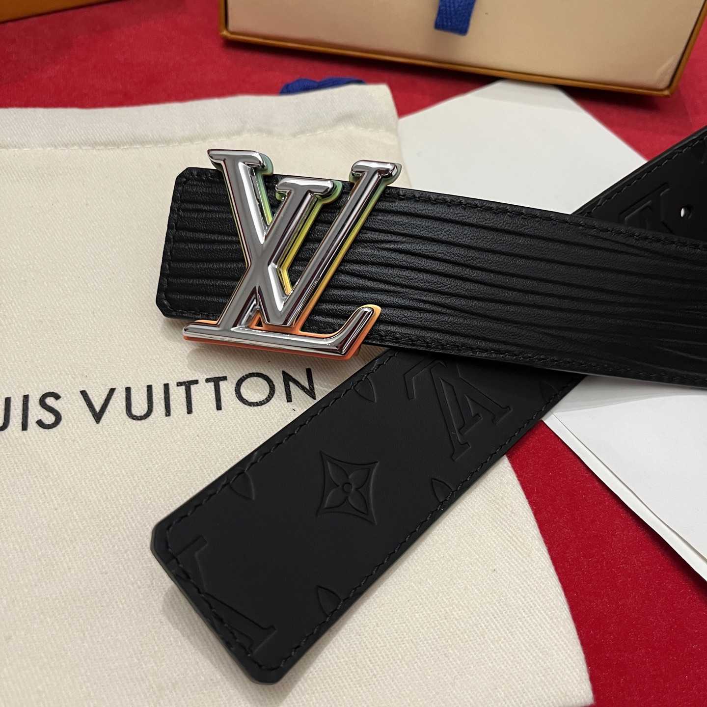 Louis Vuitton Reversible Belt  4cm - FashionPlug