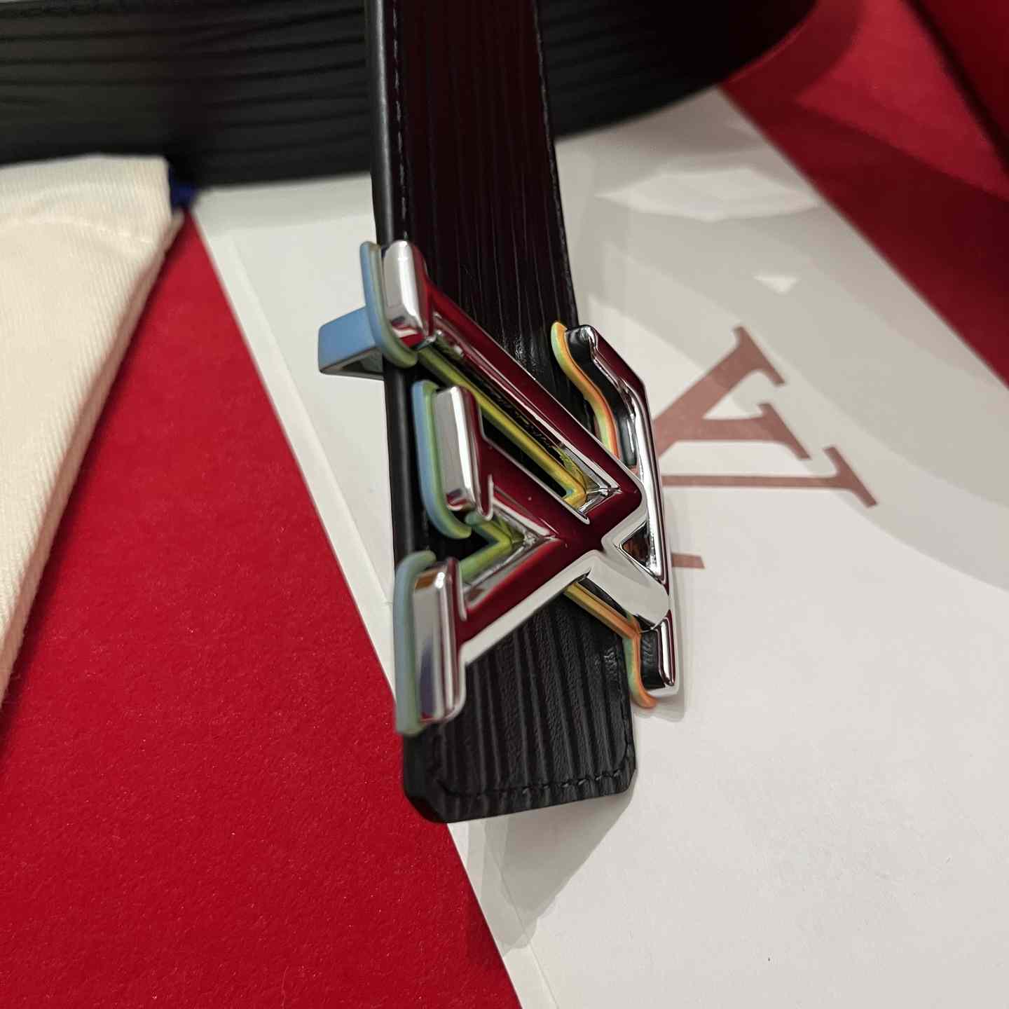 Louis Vuitton Reversible Belt  4cm - FashionPlug