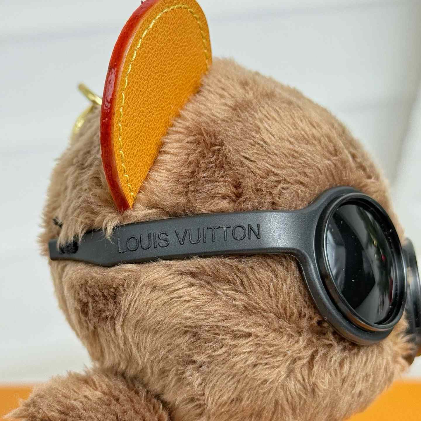 Louis Vuitton LV Louis Bear Bag Charm  M03178 - FashionPlug