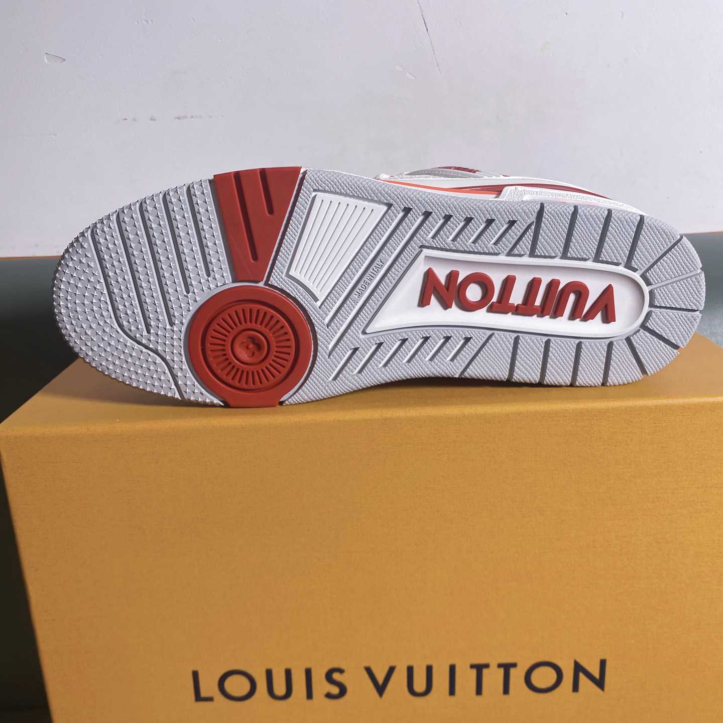 Louis Vuitton LV Trainer Sneaker      1AIIZM - FashionPlug