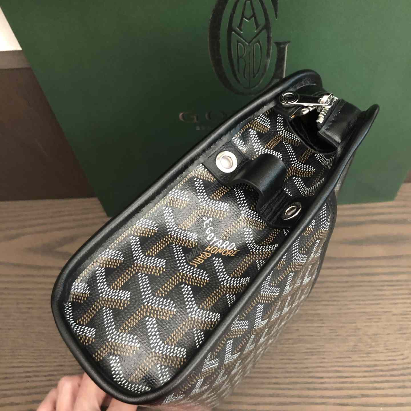 Goyard Jouvence MM Toiletry Bag - FashionPlug