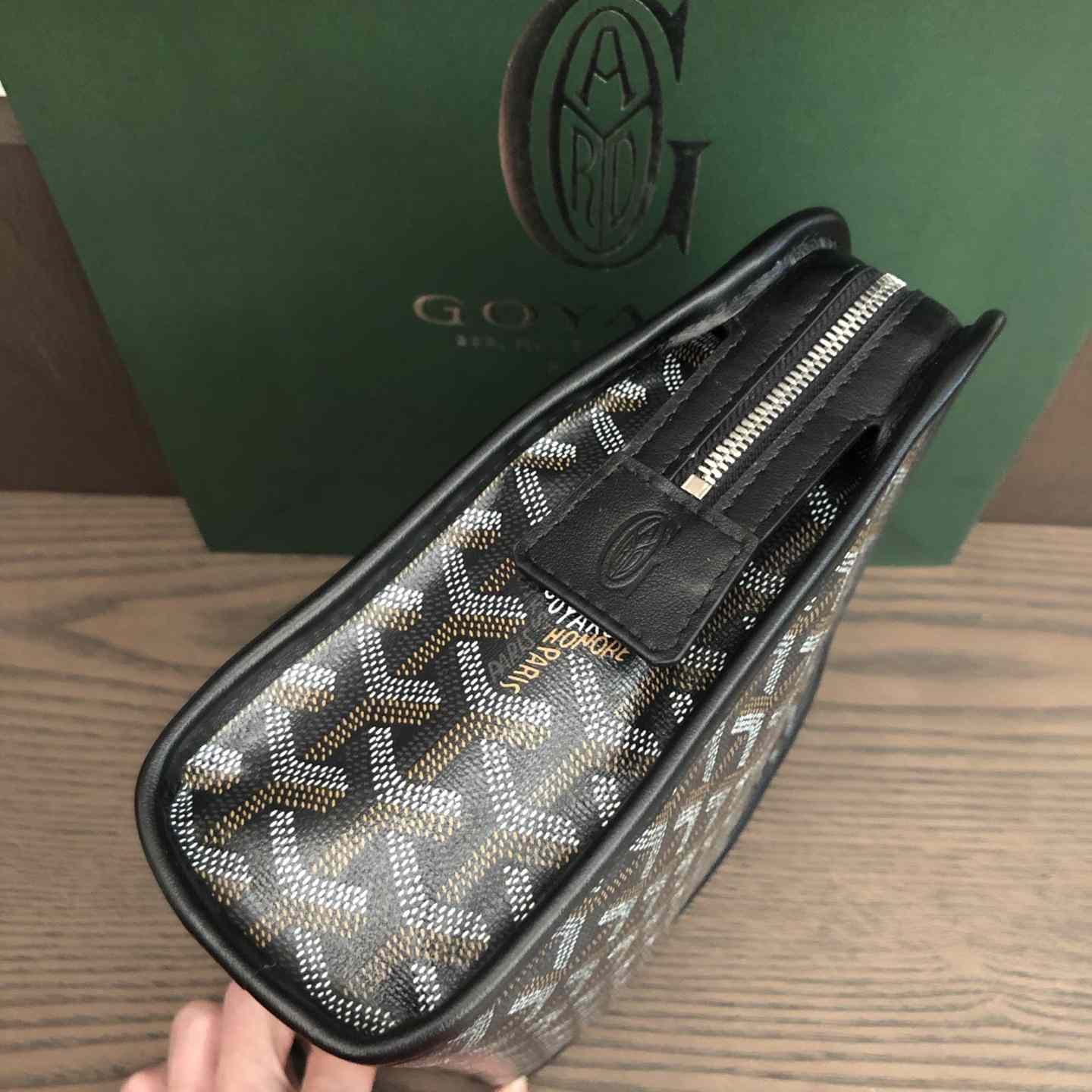 Goyard Jouvence MM Toiletry Bag - FashionPlug