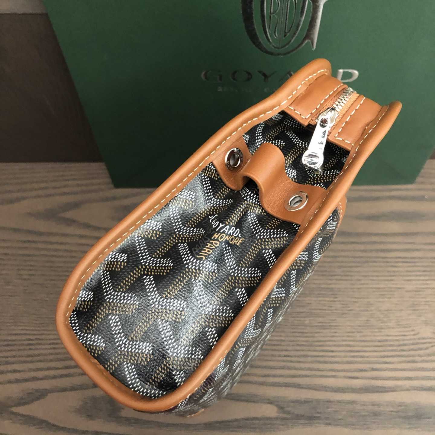 Goyard Jouvence MM Toiletry Bag - FashionPlug