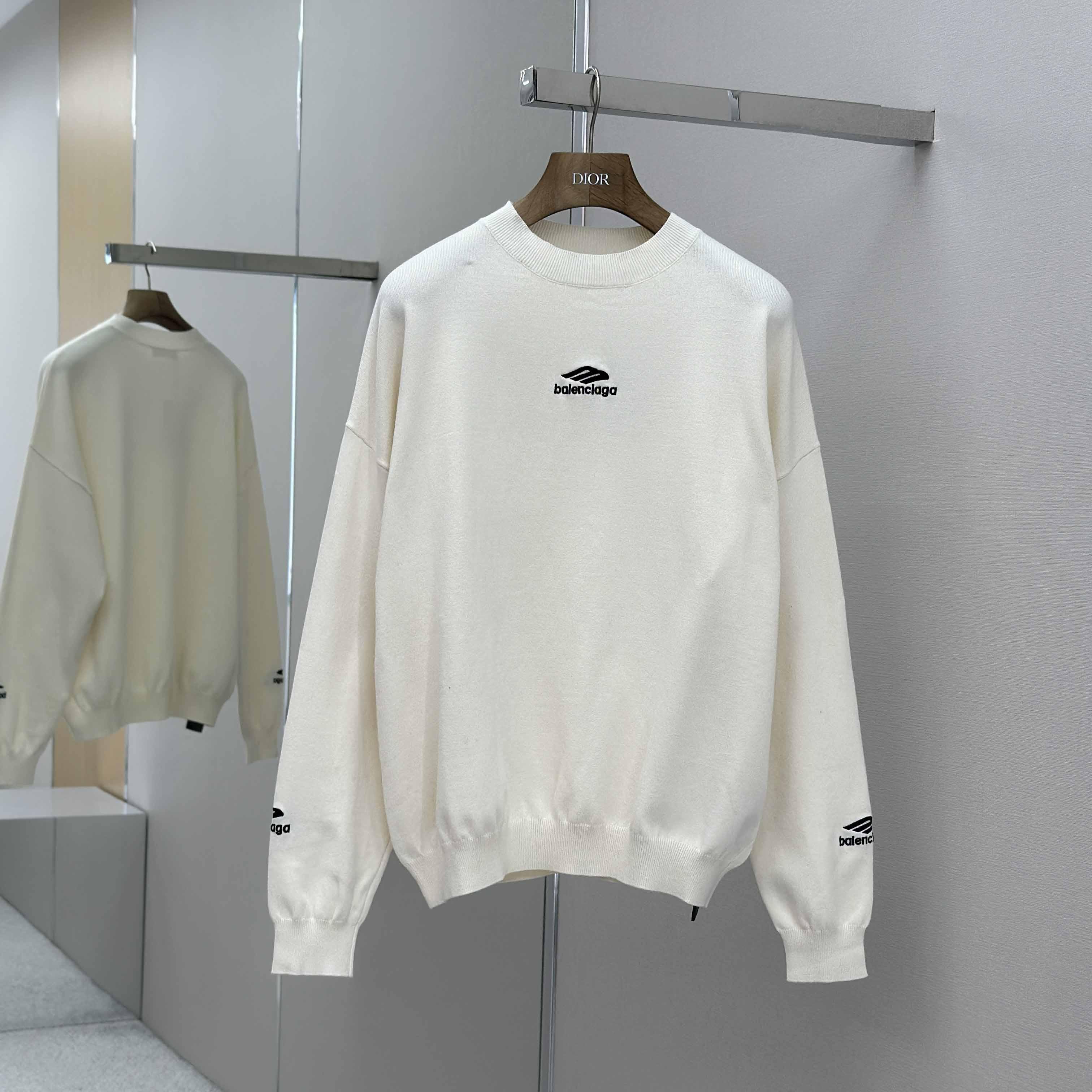 Balenciaga Ski Crewneck Sweater In White - FashionPlug