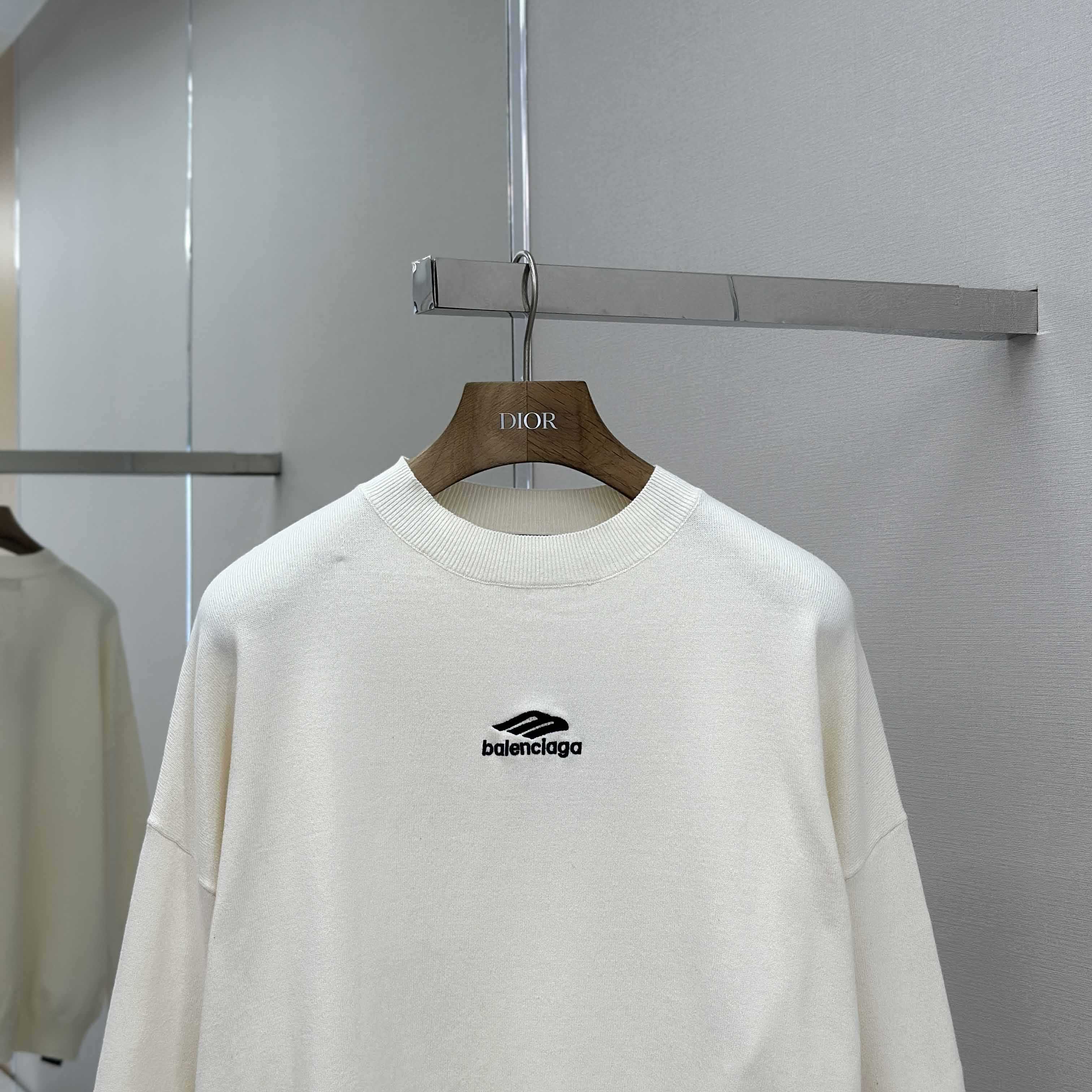 Balenciaga Ski Crewneck Sweater In White - FashionPlug