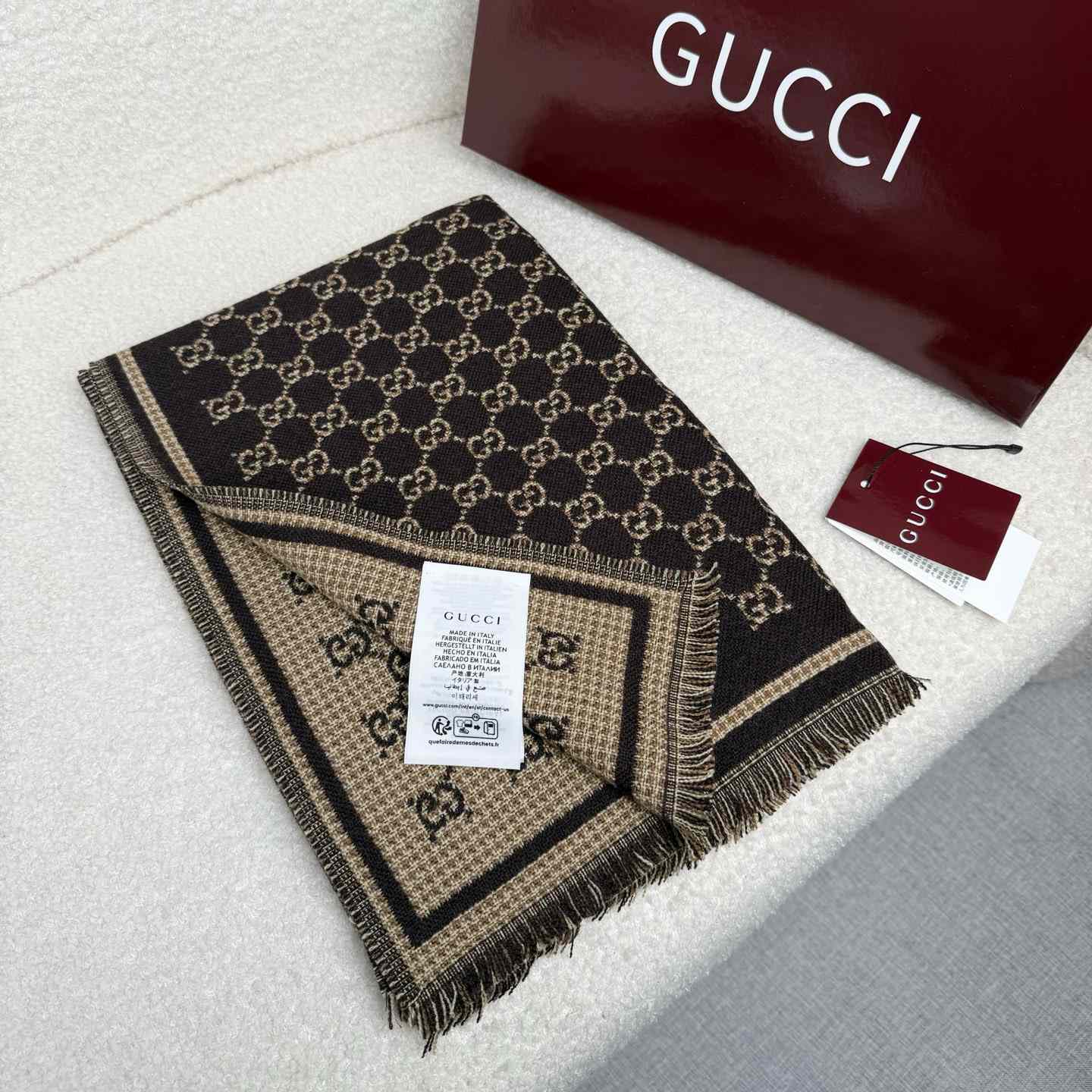 Gucci GG Wool Jacquard Scarf - FashionPlug