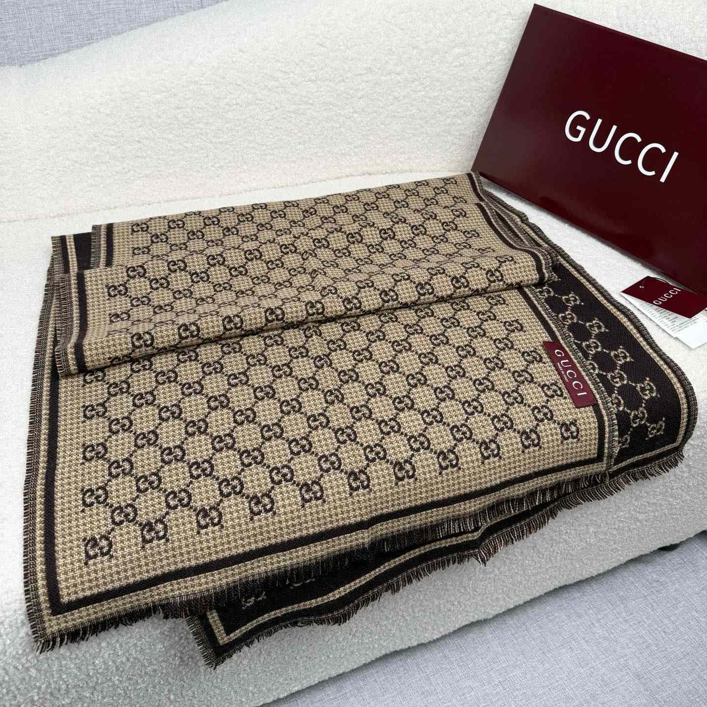 Gucci GG Wool Jacquard Scarf - FashionPlug