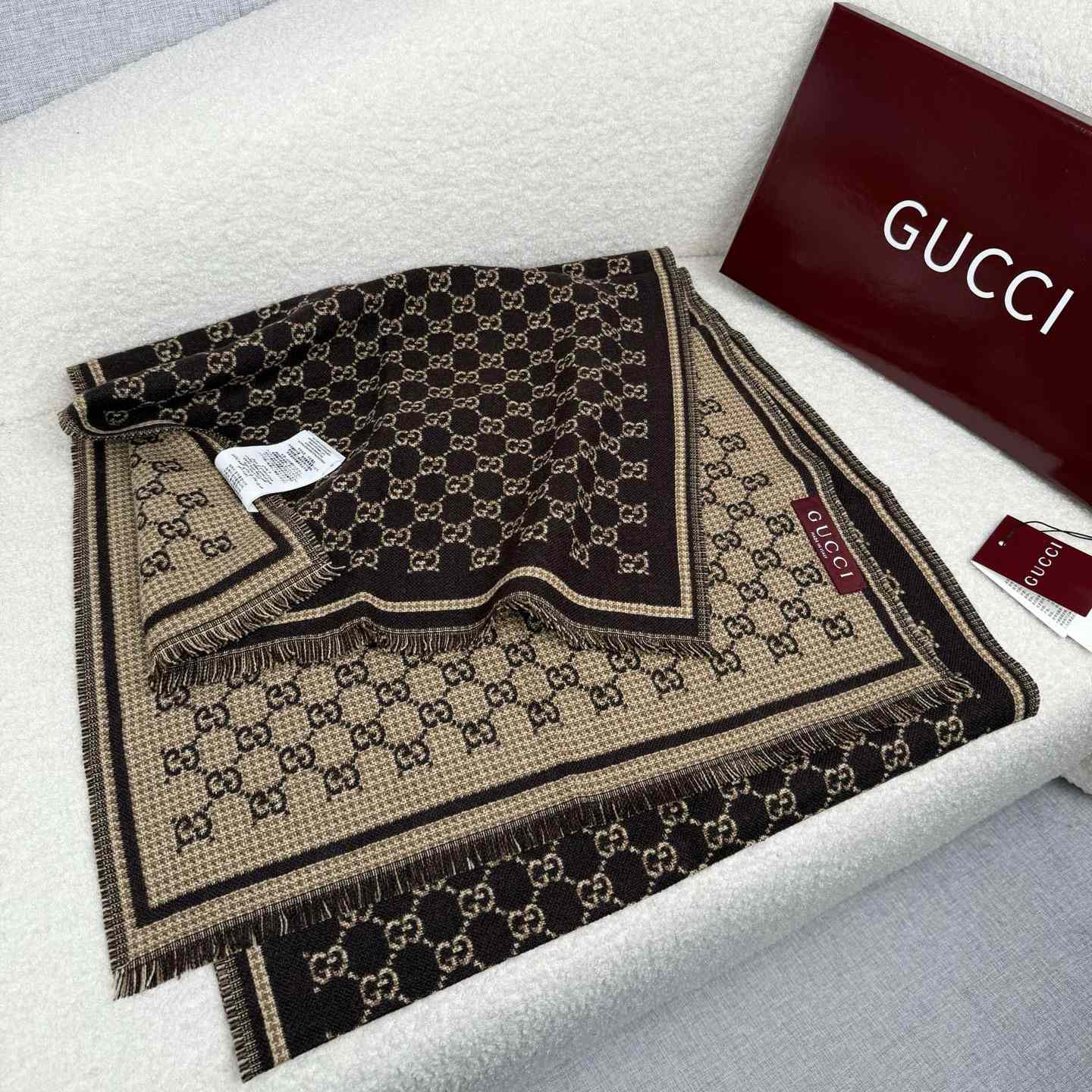 Gucci GG Wool Jacquard Scarf - FashionPlug