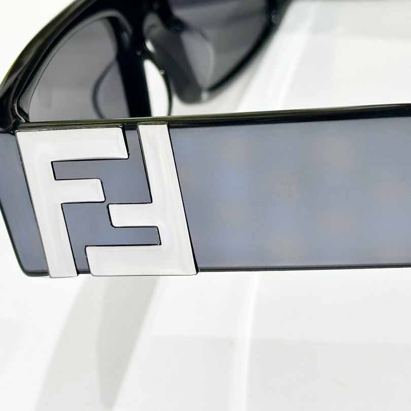 Fendi FF Squared Black Acetate Sunglasses  FE40587 - FashionPlug