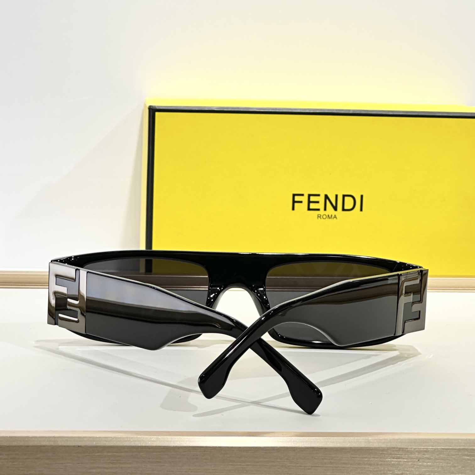 Fendi FF Squared Black Acetate Sunglasses  FE40587 - FashionPlug